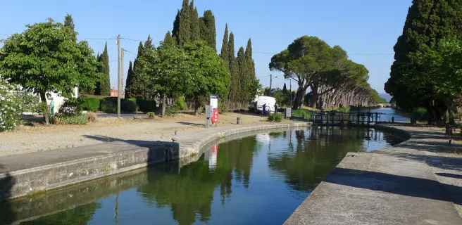 Le Canal de Jonction Midi-Robine : Le Somail / Narbonne