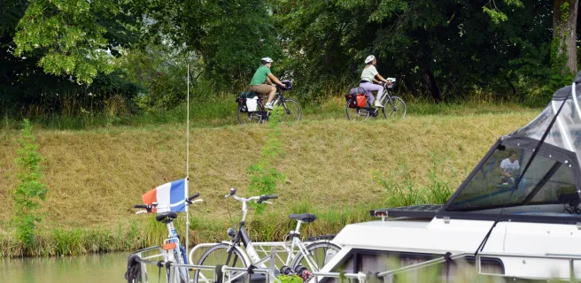 Le canal de Garonne à vélo : Montech / Castelnau-d'Estrétefonds